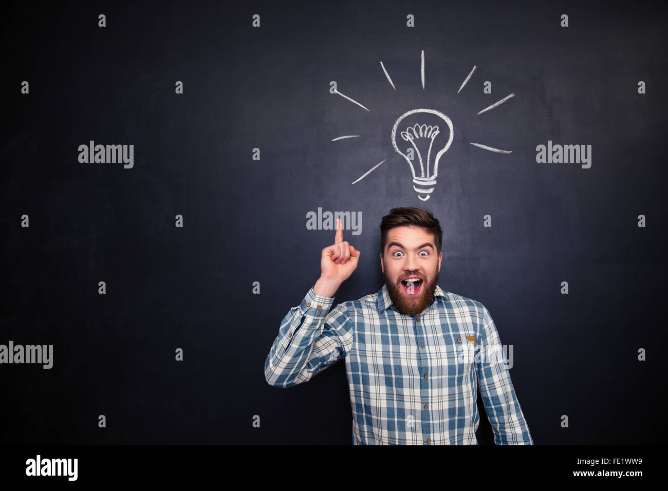 Man light bulb in mouth immagini e fotografie stock ad alta risoluzione -  Alamy