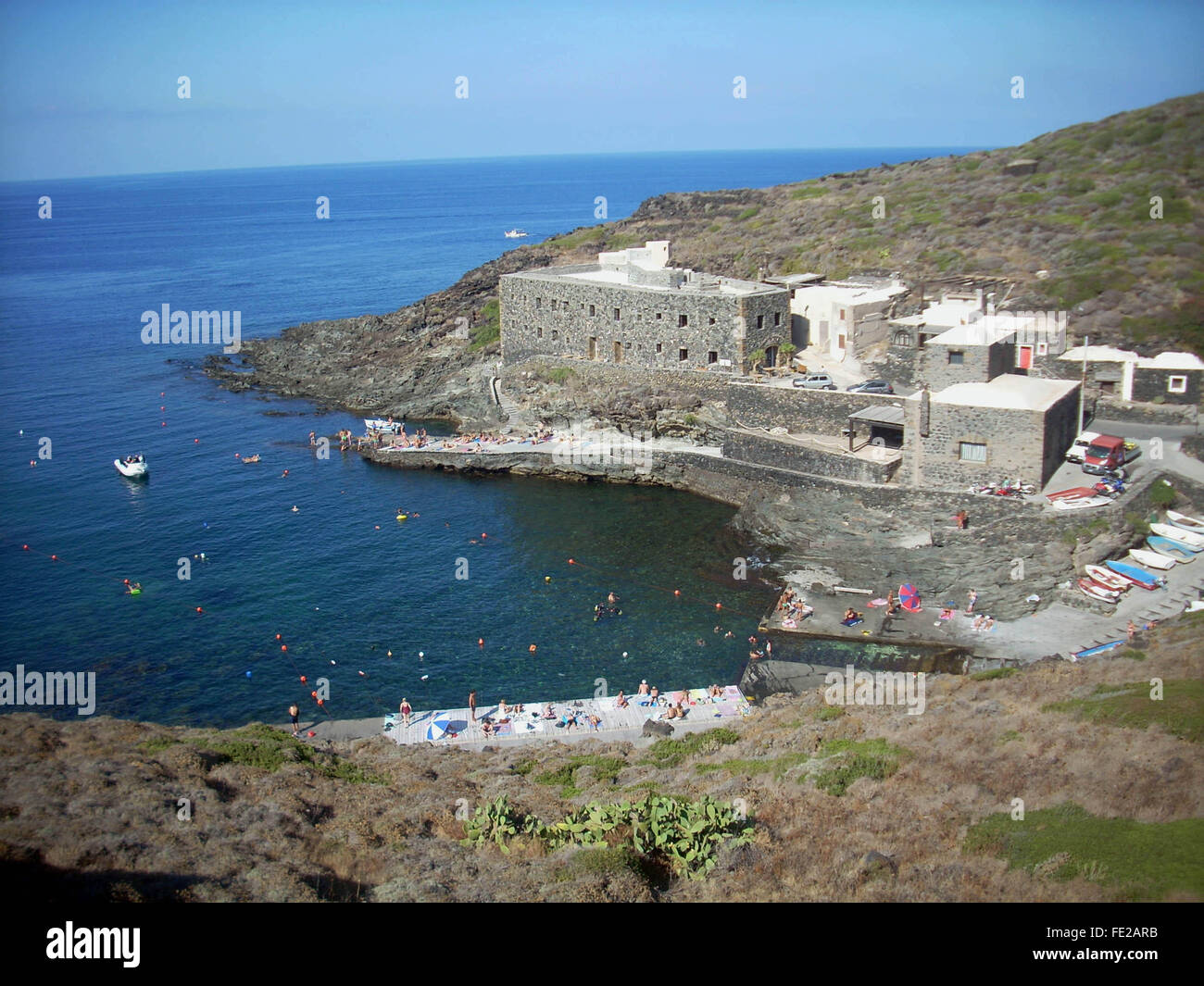 Cala Tramontana, Isola di Pantelleria , Sicilia , 14 Ago 2013 © Credito Fabio Fiorani/Sintesi/Alamy Stock Photo Foto Stock