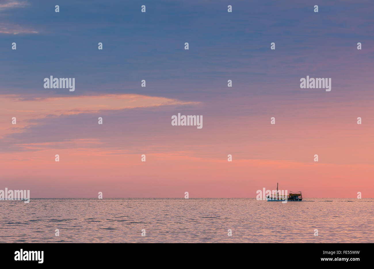 Sul mare Adriatico vicino a Rovigno presso la costa occidentale della penisola istriana, Croazia Foto Stock