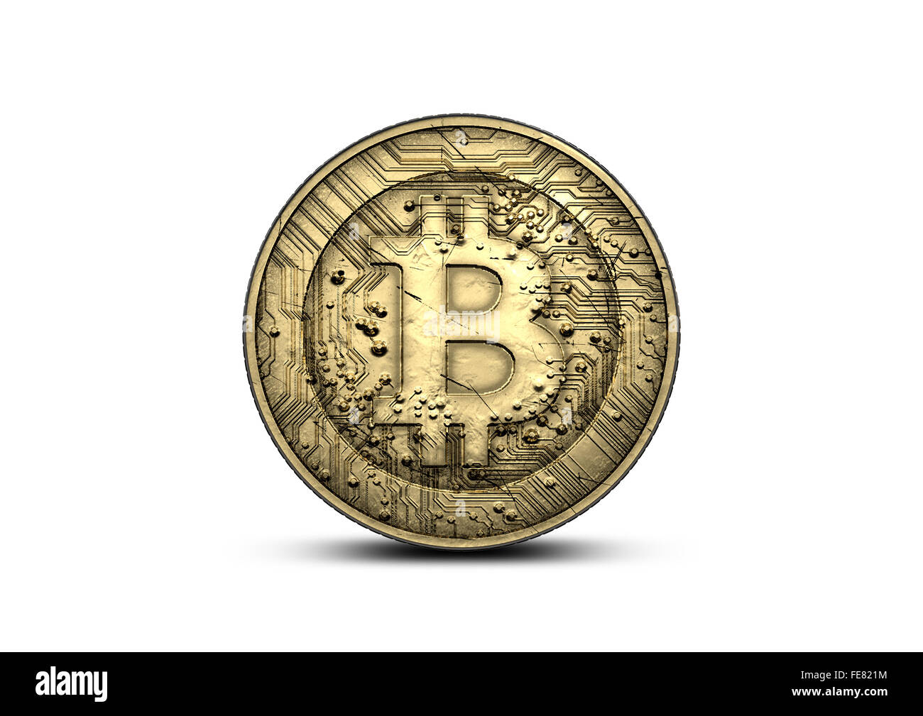 Un concetto che mostra un fisico golden bitcoin cryptography valuta digitale moneta isolato su un fondo bianco Foto Stock