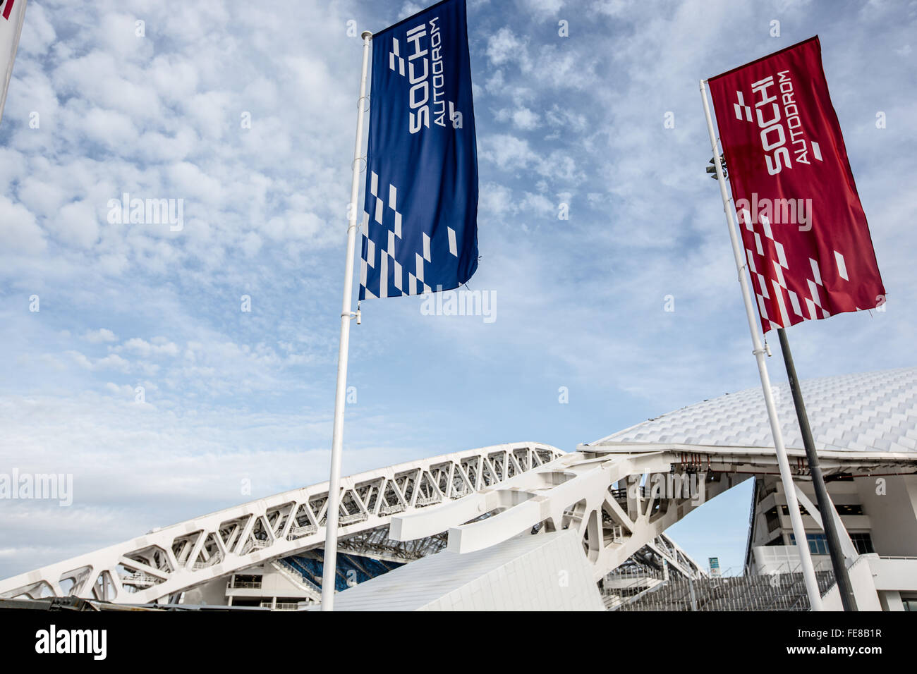Bandiere di fronte allo Stadio Olimpico, Sochi Foto Stock