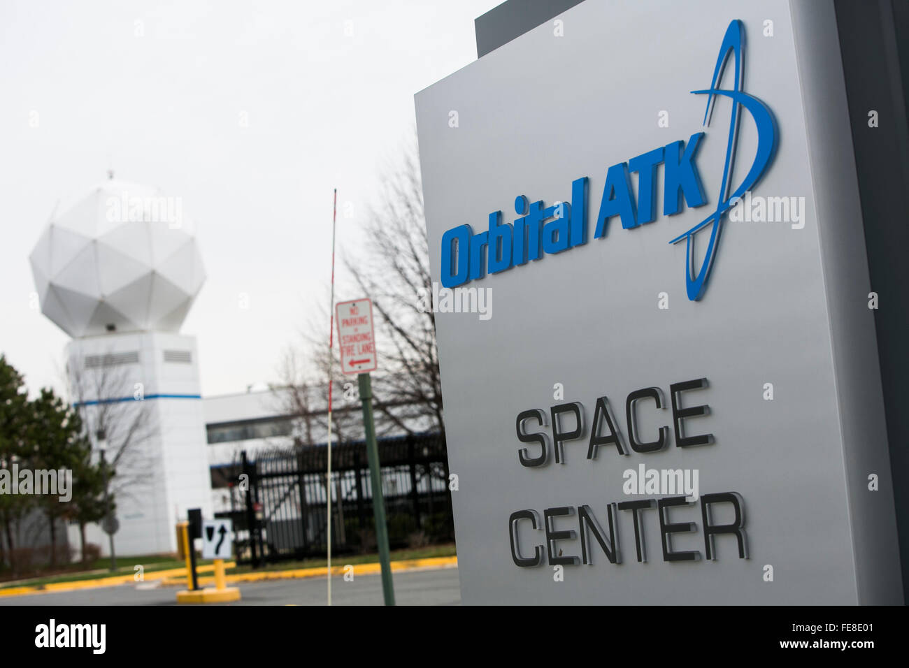 Un logo segno al di fuori della sede di ATK orbitale Inc. di Dulles, Virginia il 1 gennaio 2016. Foto Stock