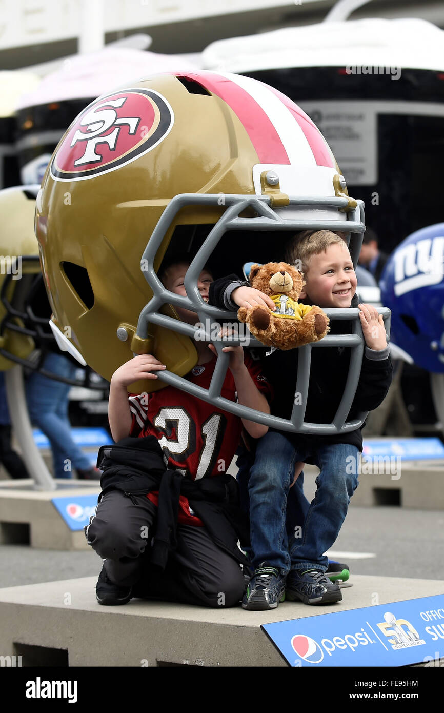 Mercoledì 3 febbraio, 2016: Ventole frequentare l'esperienza NFL a San Francisco, California durante la National Football League la settimana di apertura delle celebrazioni per il Super Bowl 50 tra la Carolina Panthers e Denver Broncos . Eric Canha/CSM Foto Stock