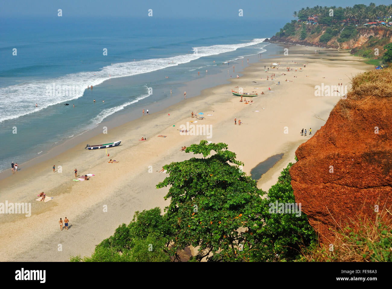 Varkala Beach e cliff,Kerala, India.noto anche come spiaggia papanasam ,questo è meta di turismo internazionale nei pressi di Trivandrum Foto Stock