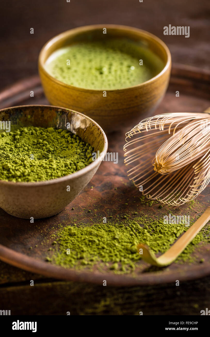 Cerimonia del tè giapponese impostazione, matcha tè e tè verde utensili Foto Stock