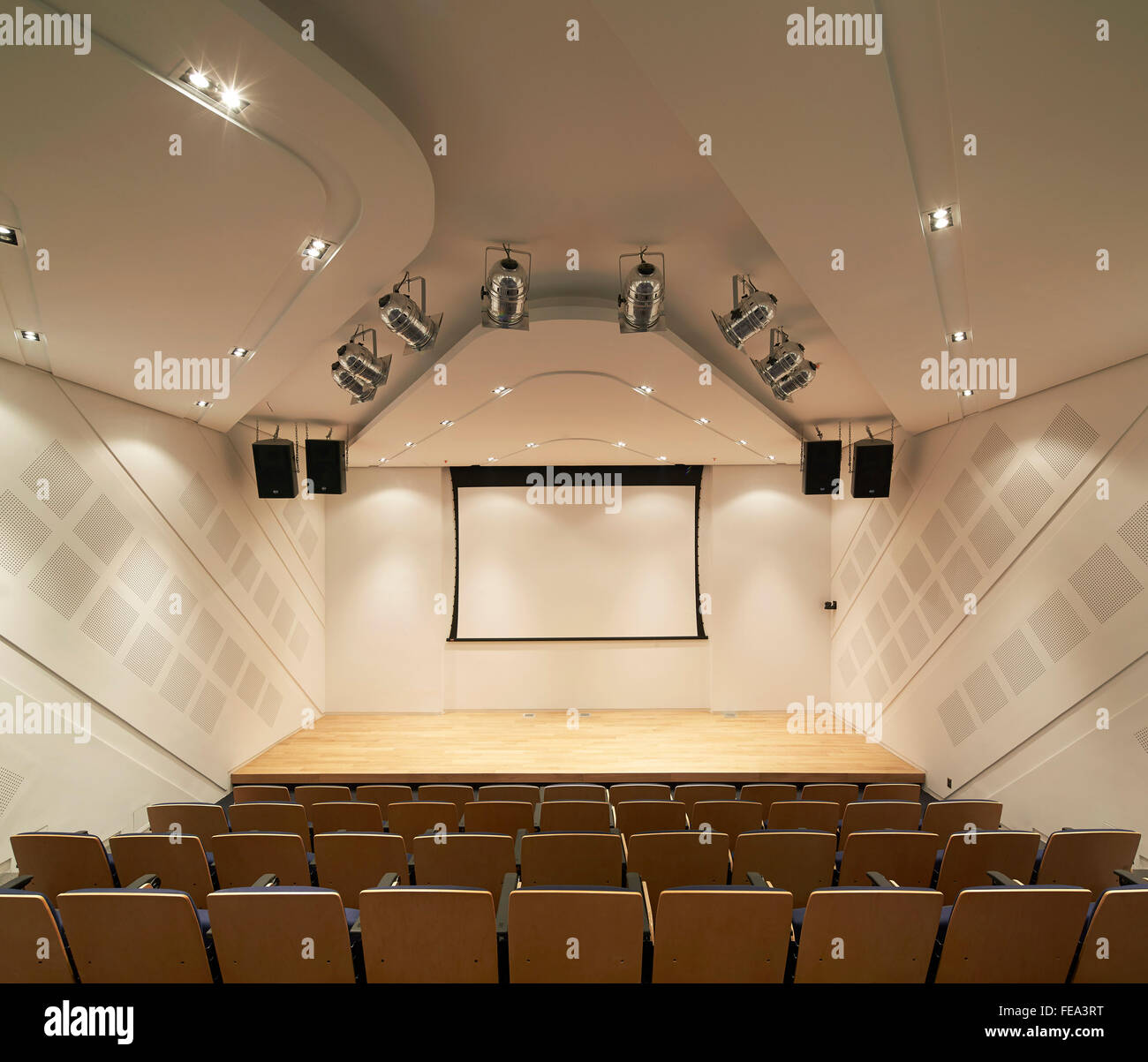 Auditorium. Issam Fares Institute, Beirut, Beirut, Libano. Architetto: Zaha Hadid Architects, 2014. Foto Stock