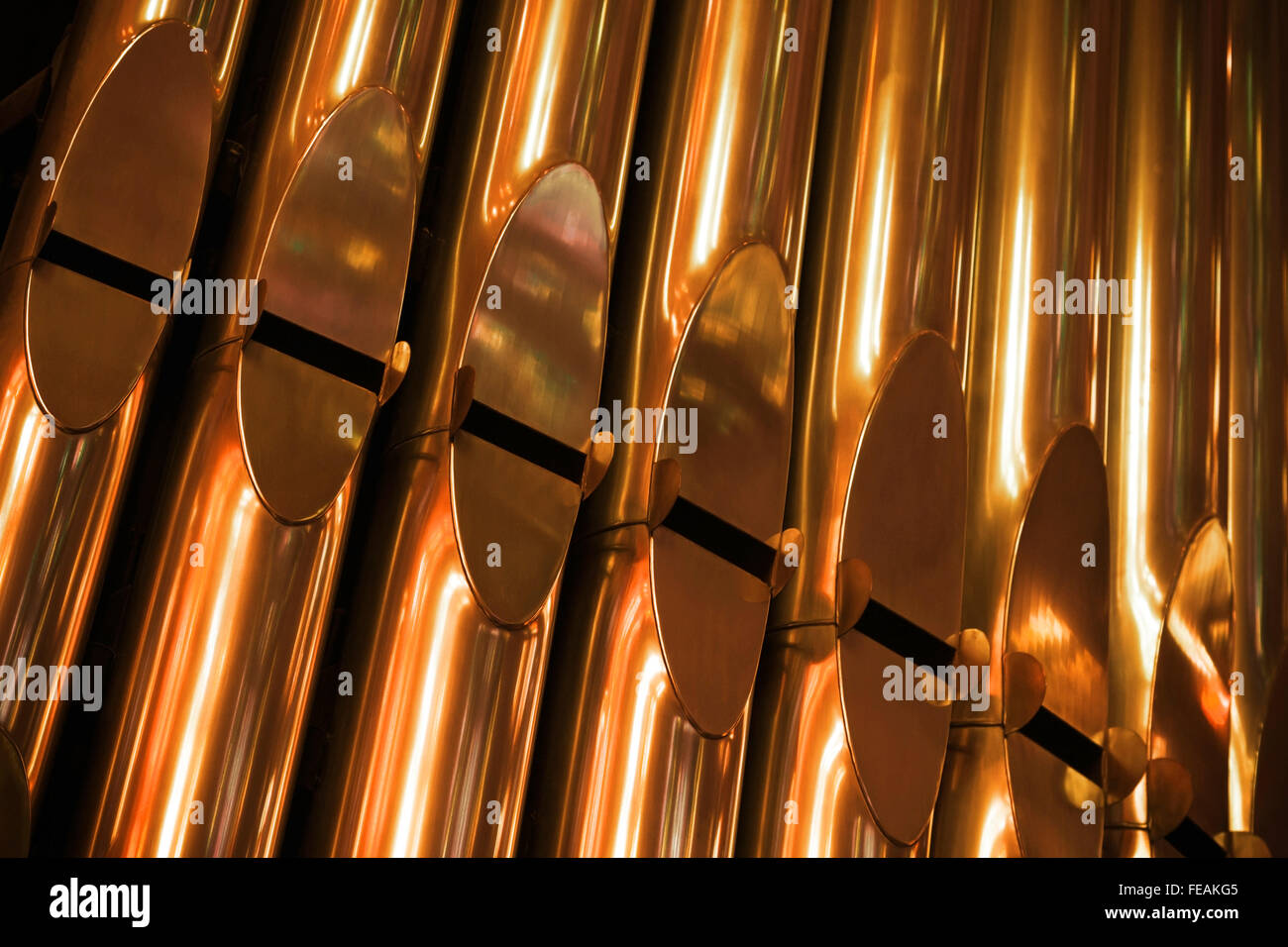 Shining tubi di organo di close-up di frammento di foto Foto Stock