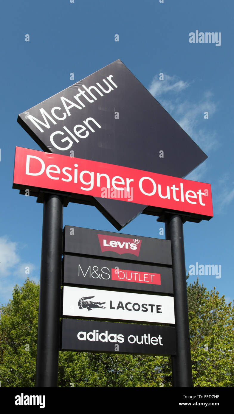 McArthur Glen Designer Outlet, Bridgend, Galles del Sud Foto Stock