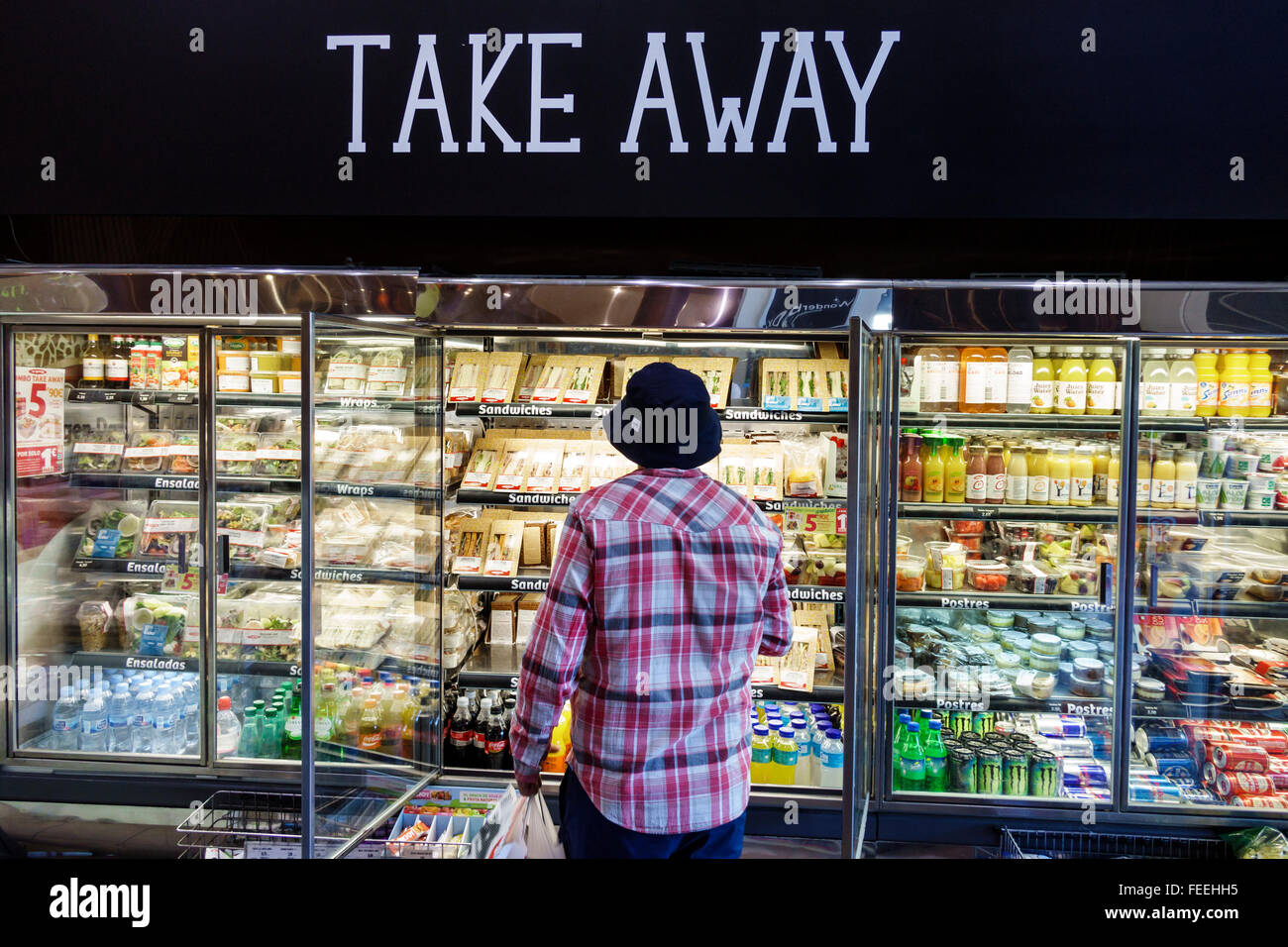 Madrid Spagna,Europa europea,Spagnolo,Centro,Retiro,Paseo del Prado,VIP Mart,minimarket,frigorifero,ristorante ristoranti ristorazione caffè ca Foto Stock