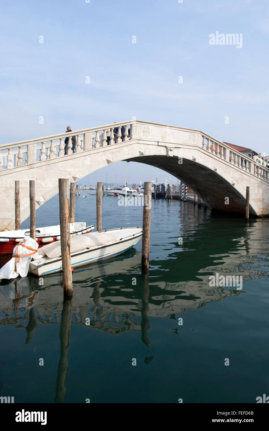 L'Italia, Chioggia. Visualizzare Vigo ponte sul Canal Vena Foto Stock