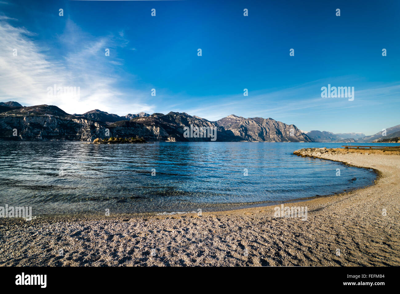 Panorama del Lago di Garda (Italia) vicino alla città di Malcesine  denominato 