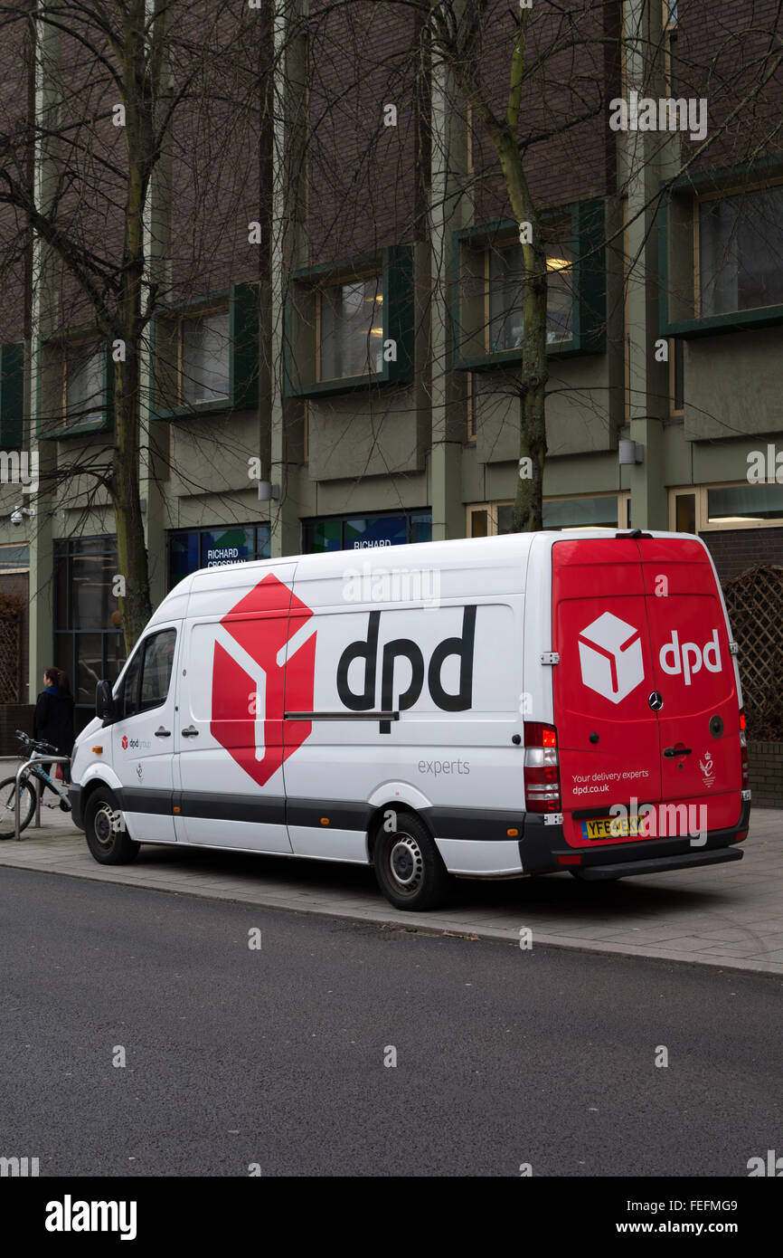 Dpd consegna pacchi van, Coventry city centre, REGNO UNITO Foto Stock