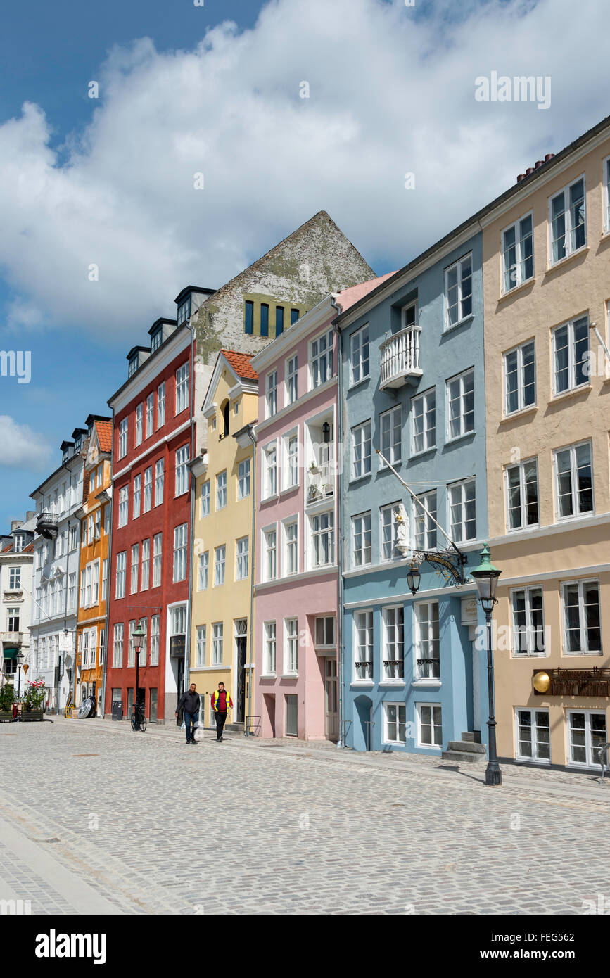 Case colorate d'epoca, Nyhavn, Copenaghen (Kobenhavn), Regno di Danimarca Foto Stock