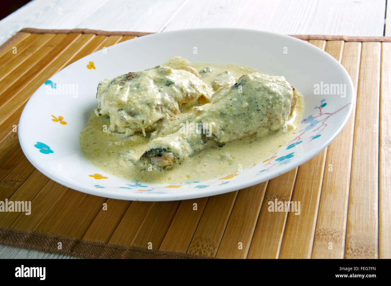 Poulet la Comtoise - La cucina franco-comtoise.il pollo con crema francese la salsa al vino Foto Stock