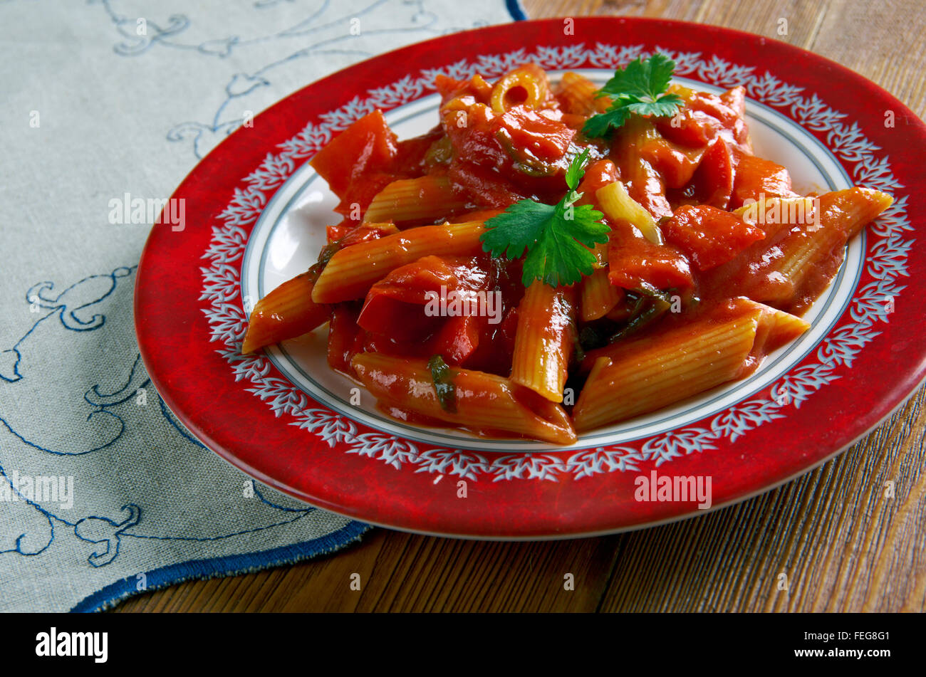 Fra Diavolo e salsa di pasta penne. a base di pomodoro e utilizzare il  peperoncino per spice.cucina italo-americano Foto stock - Alamy