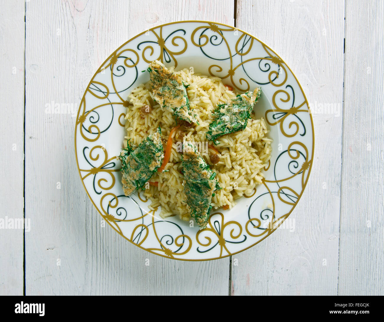 Azeri Pilaf con pesce affumicato e frittata di erbe - Kuku plov Foto Stock