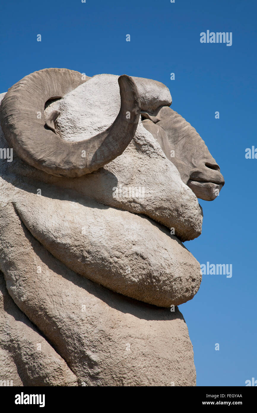 Il grande Merino è un 15-metro di altezza in calcestruzzo ram merino, situato in Goulburn, Nuovo Galles del Sud, Australia. Foto Stock