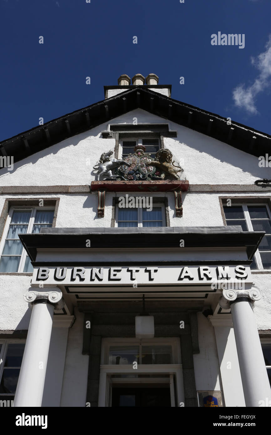 La Burnett Arms Hotel nel villaggio di Banchory, Aberdeenshire, Scotland, Regno Unito. Foto Stock