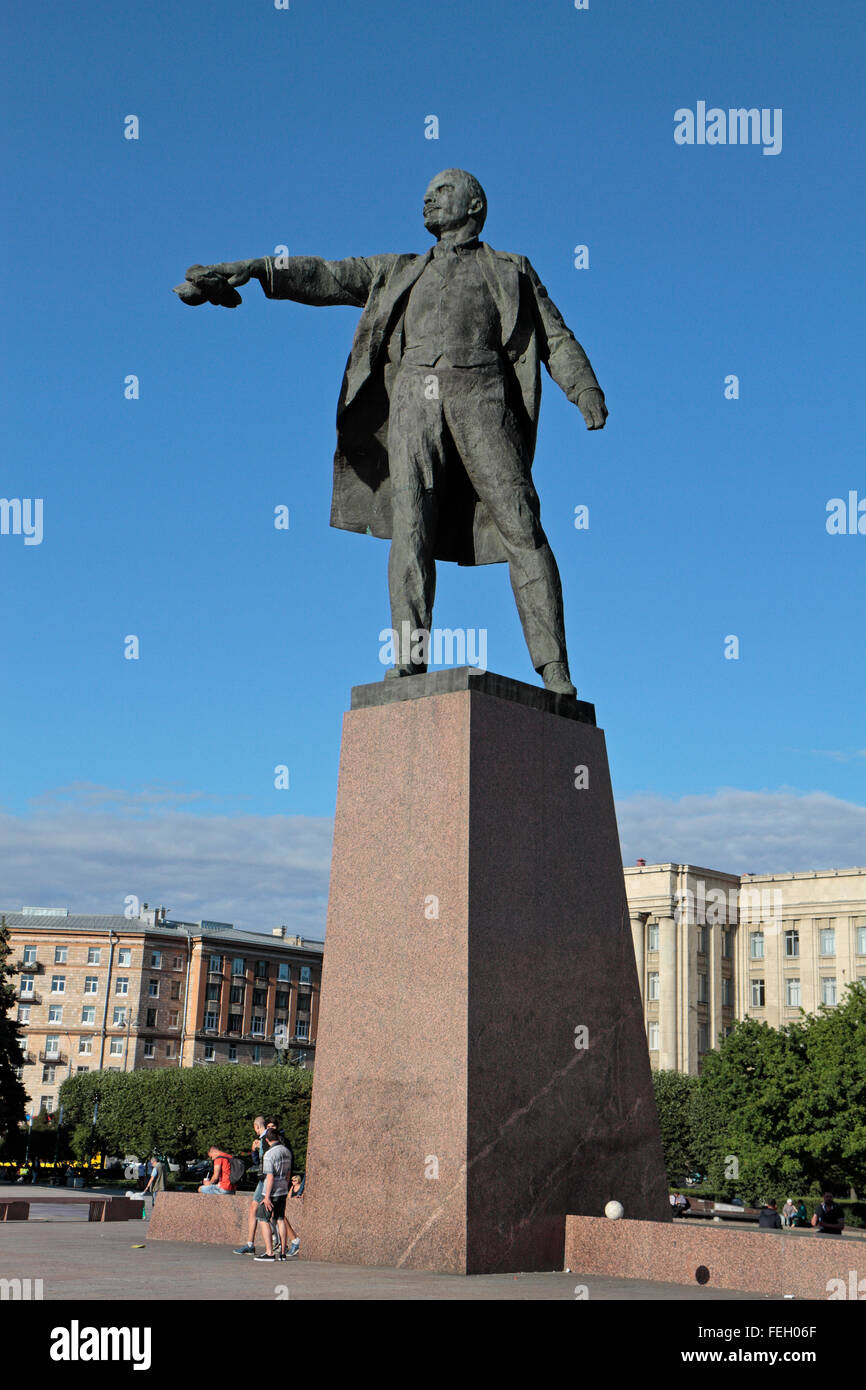 Statua di Lenin a Moskovskaya Square, San Pietroburgo, Northwestern, Russia. Foto Stock