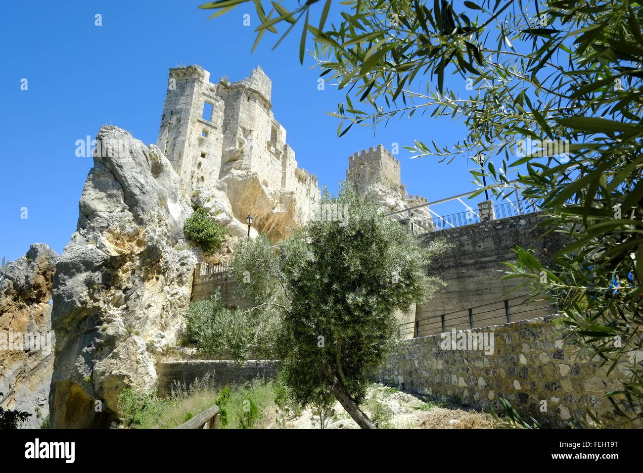 Il decimo secolo castello moresco a Zuheros, Cordoba, Andalusia. Spagna Foto Stock