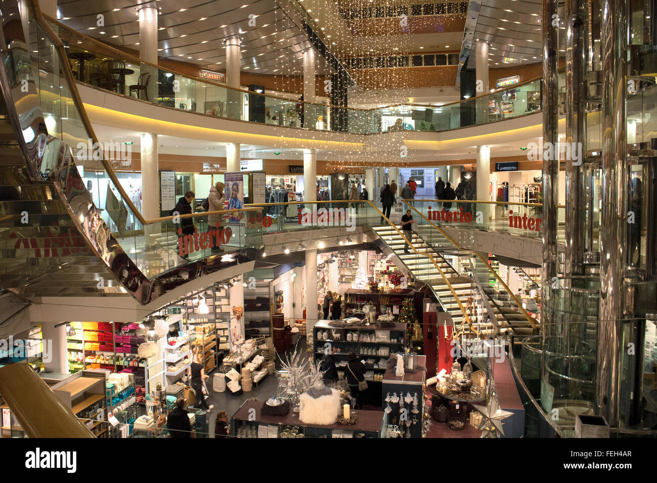 Ringstrassen gallerie un elegante centro commerciale per lo shopping nel centro di Vienna Foto Stock