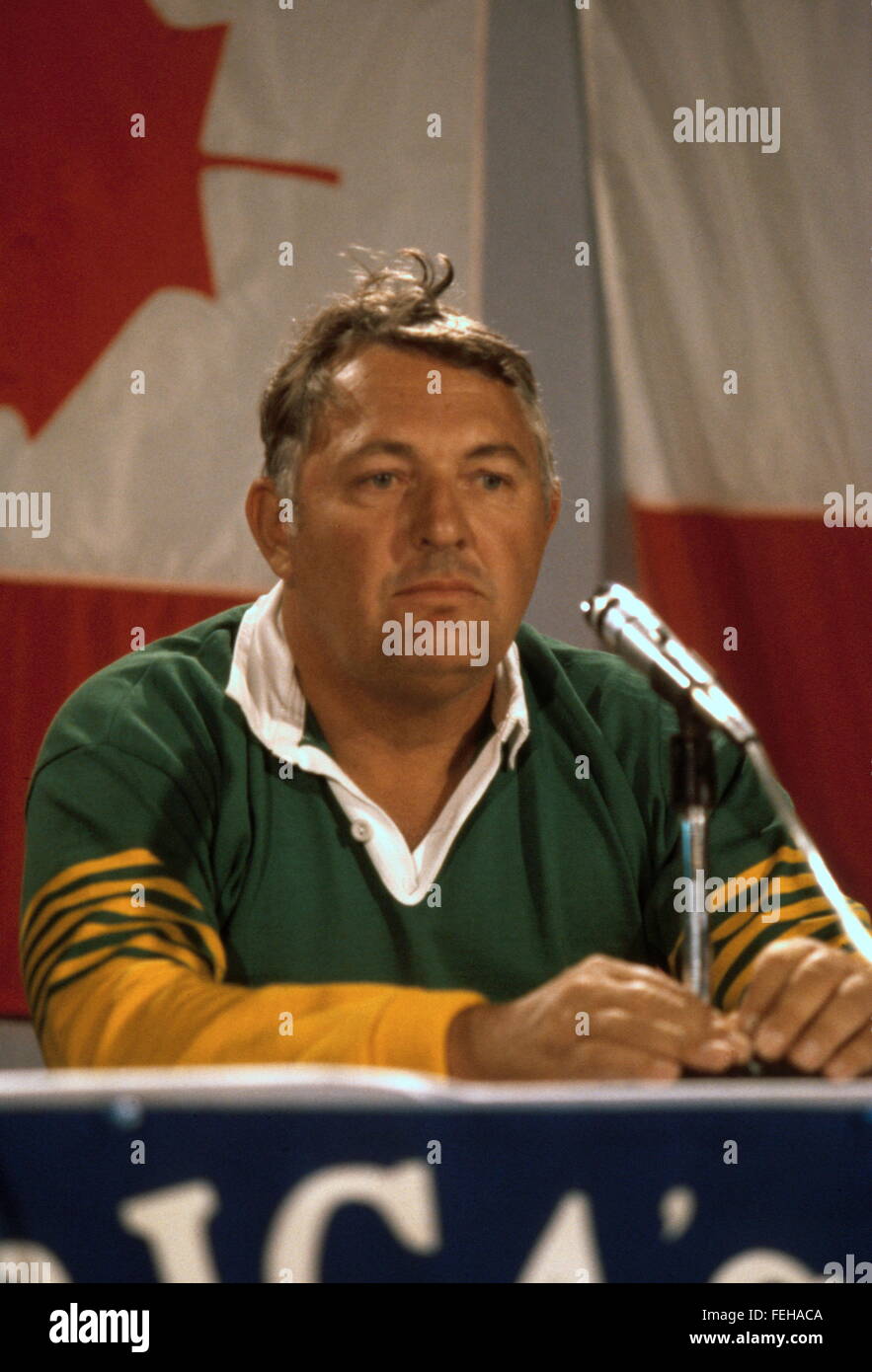 AJAX NEWS FOTO - 1983 - COPPA AMERICA - AUSTRALIA Alan Bond in occasione di una conferenza stampa a Newport, Rhode Island. Foto:ADRIAN MORGAN/AJAX REF:1983 35 Foto Stock