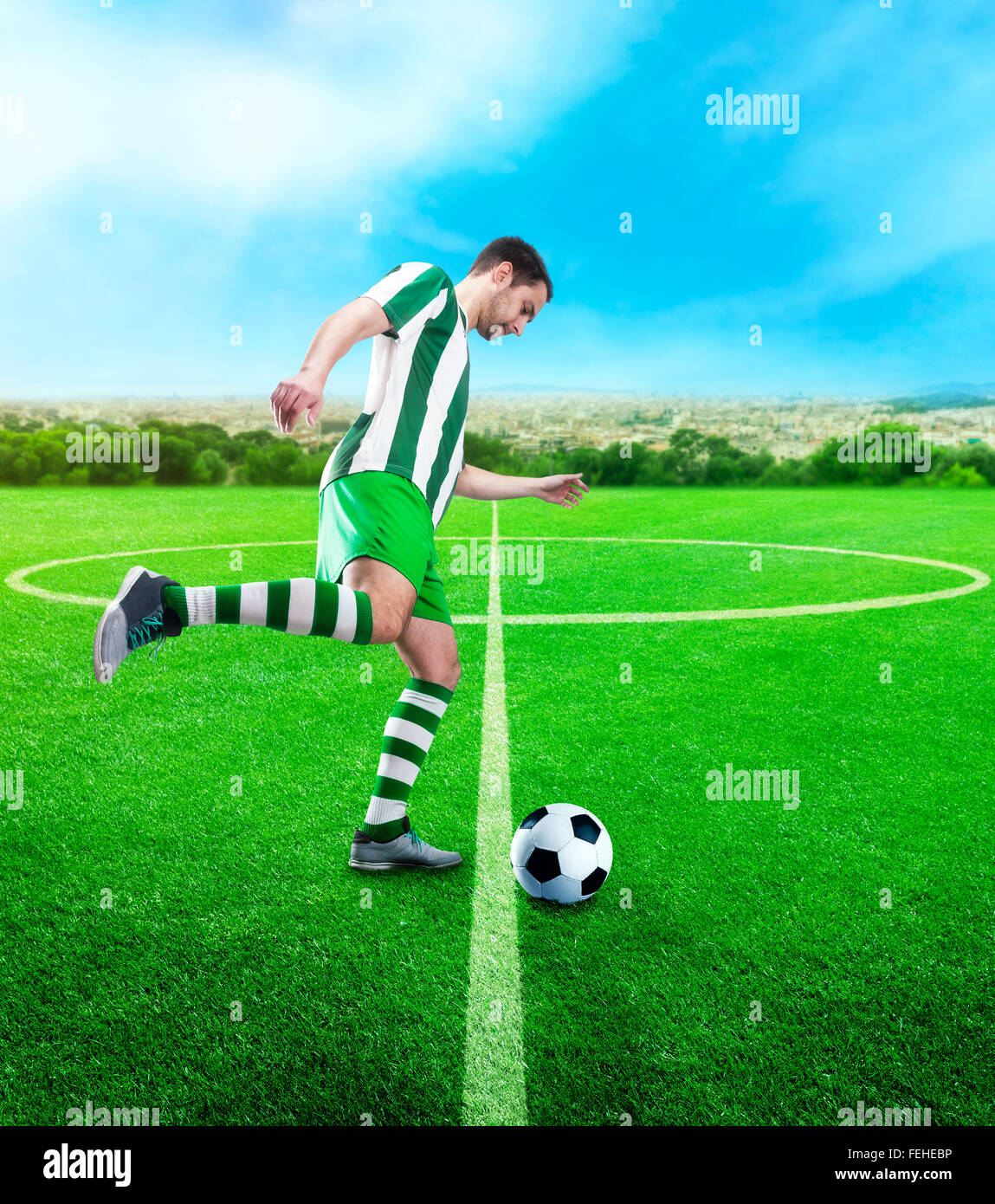 Football-player sul terreno di calcio Foto Stock