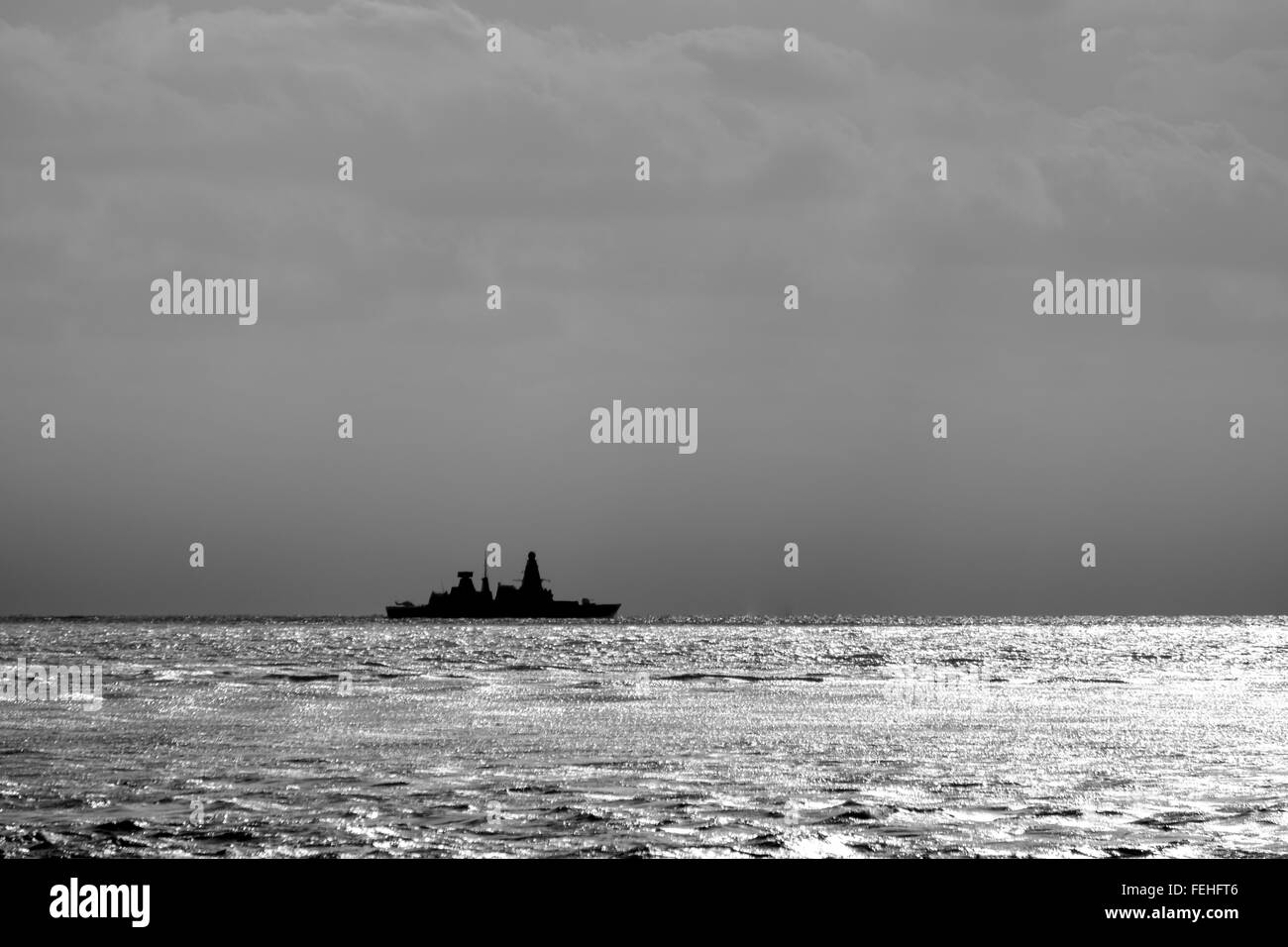 Royal Navy tipo 45 cacciatorpediniere nel canale in inglese Foto Stock