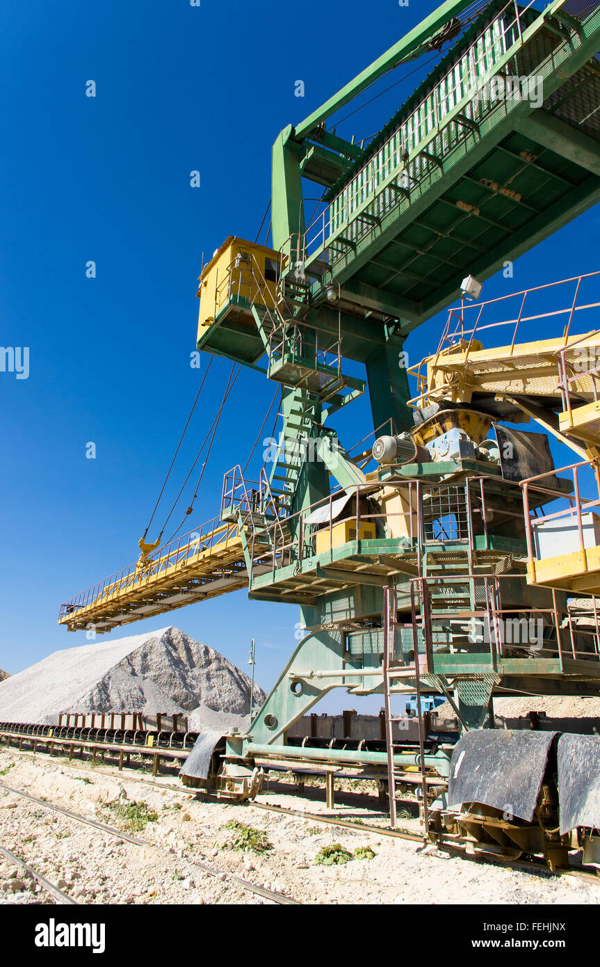 Parte di costruzione cava enorme meccanismo, giorno di estate Foto Stock