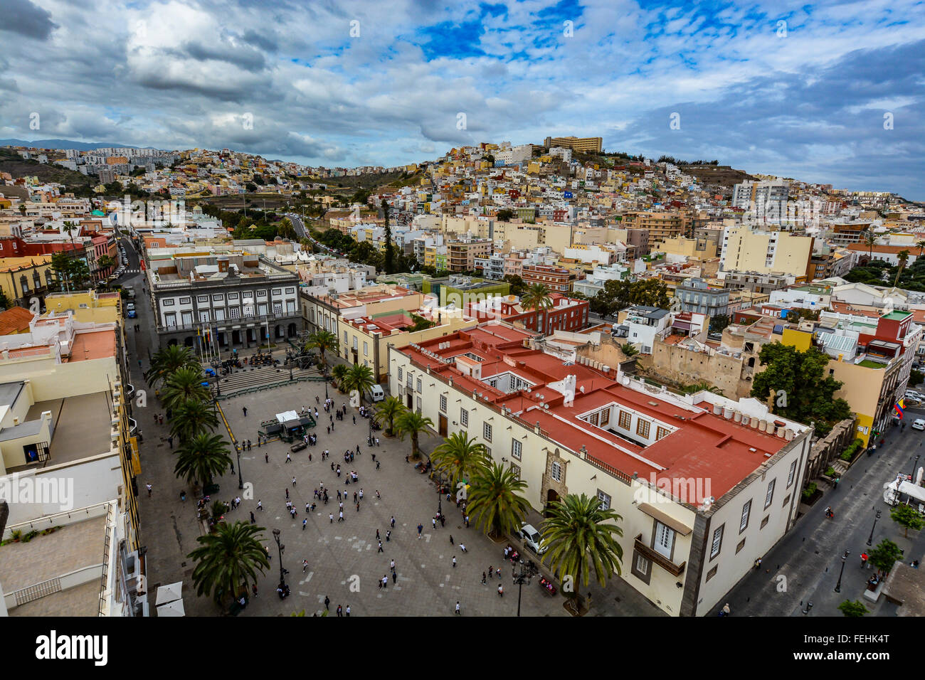 Vista panoramica di Las Palmas de Gran Canaria in un giorno nuvoloso, vista dalla Cattedrale di Santa Ana Foto Stock