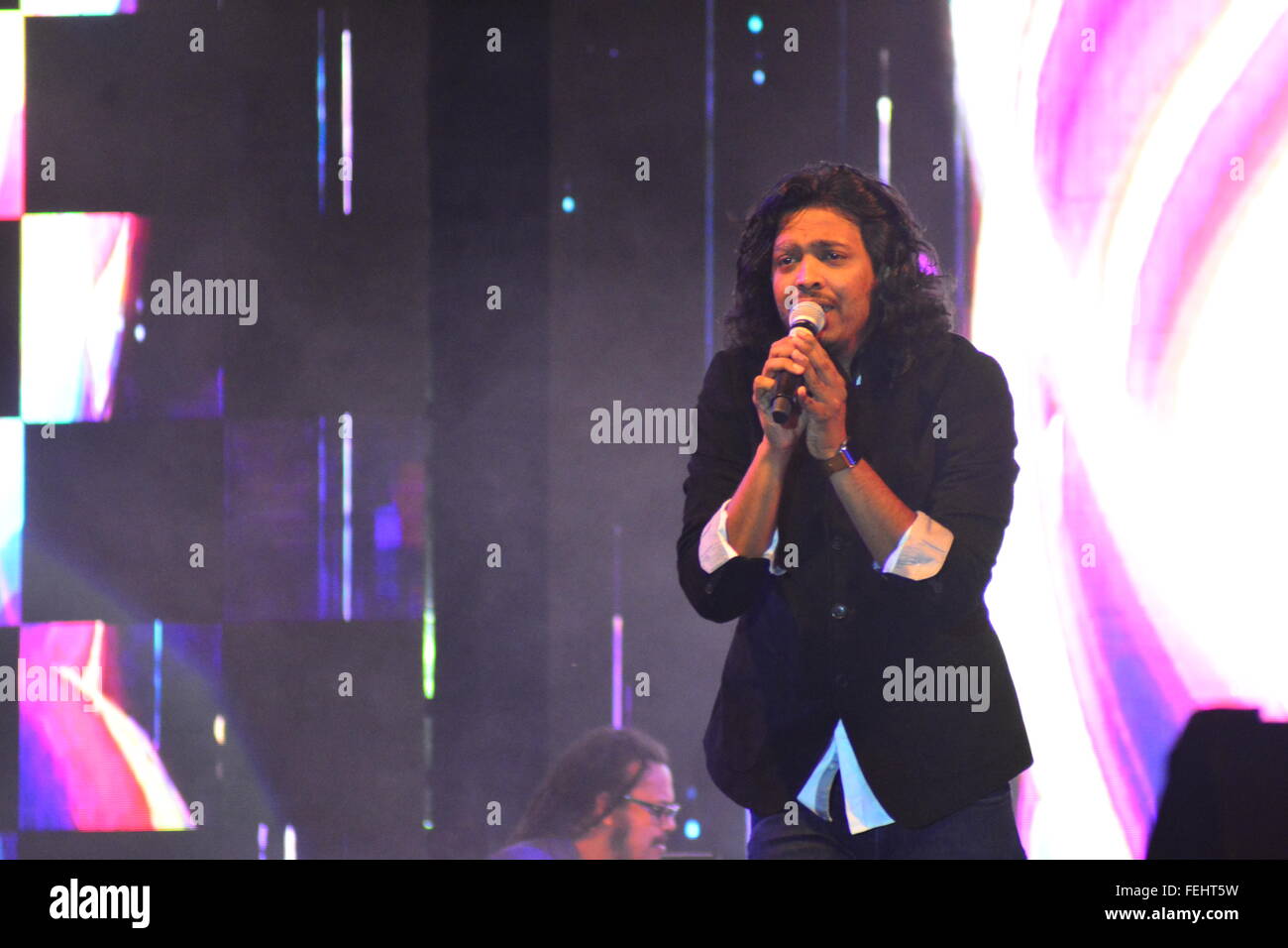 Bollywood singer Pritam effettuando in corrispondenza di Sabarmati Riverfront in Ahmedabad, India Foto Stock