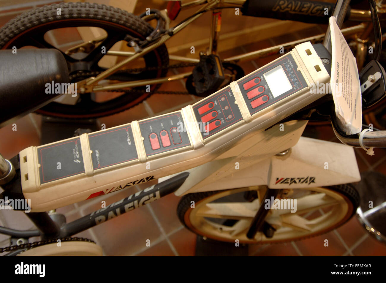 Raleigh Vektar bike computer, 1984. Un costoso giocattolo, £300 al momento, circa £800 oggi Foto Stock