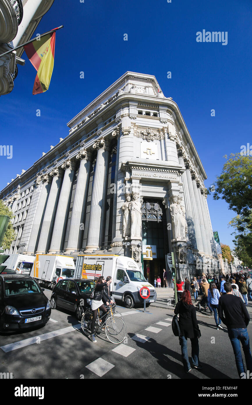 MADRID, Spagna - 14 novembre 2015: Instituto Cervantes sede presso la Calle de Alcala nel centro di Madrid, Spagna. Foto Stock