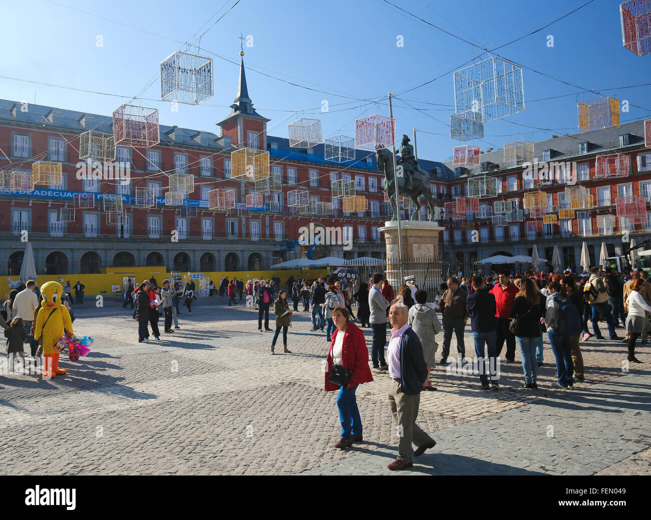 MADRID, Spagna - 14 novembre 2015: Plaza Mayor con la Casa de la Panaderia nel centro di Madrid, Spagna Foto Stock
