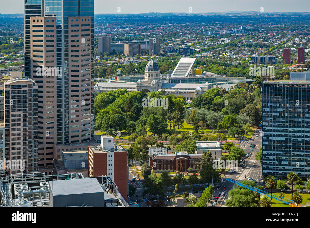 Panorama di Melbourne, Australia, mostrando Royal Exhibition Building e giardini Carlton Foto Stock
