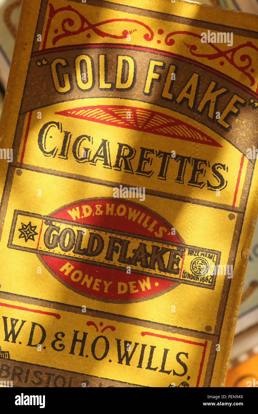 Volontà di scaglie dorate pacchetto di sigarette Foto Stock