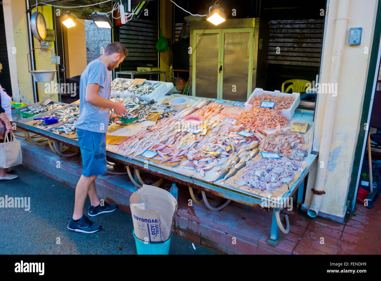 Pressione di stallo di frutti di mare, mercato all'aperto, Corfu, isole Ionie, Grecia Foto Stock