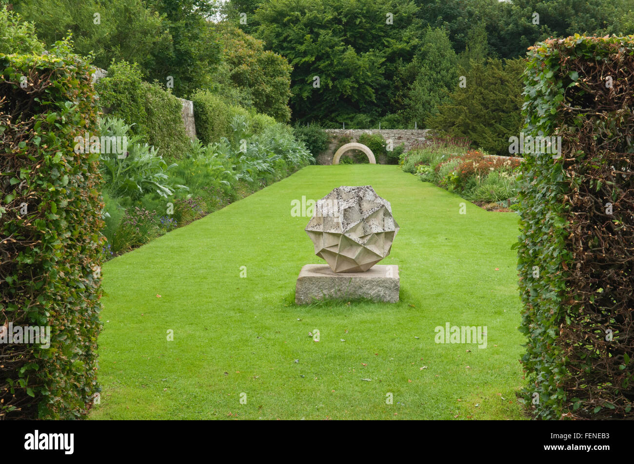 Sculture in Pitmedden Garden - Aberdeenshire, Scozia. Foto Stock