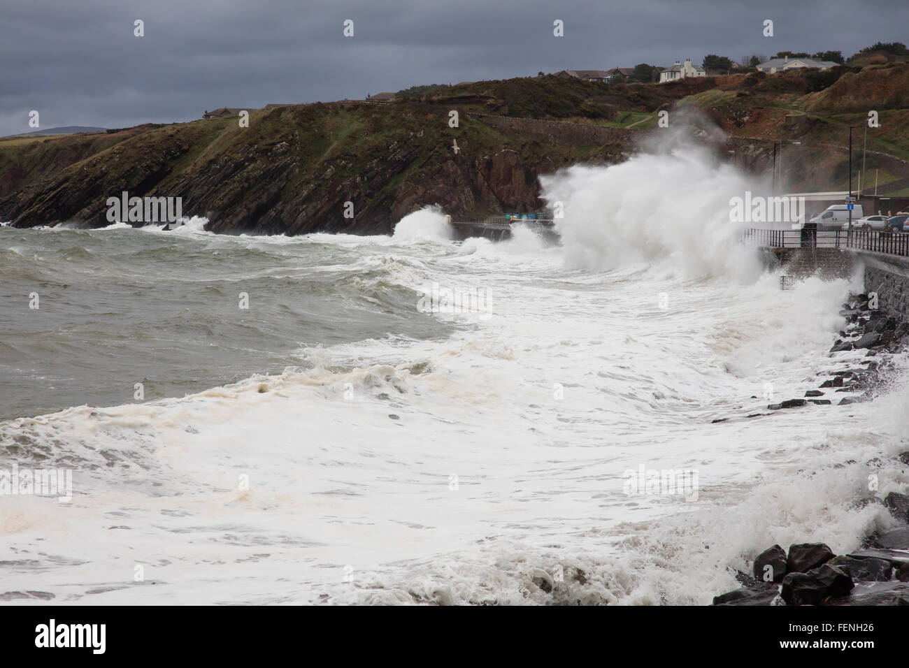 Il mare in tempesta al Peel Isola di Man Foto Stock