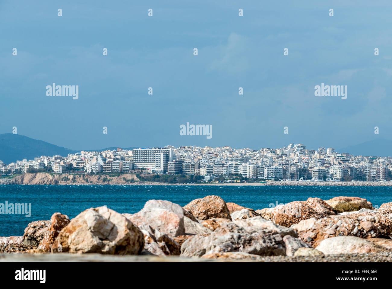 Vista su tutta l'acqua dal Pireo ad Atene in Grecia. Foto Stock