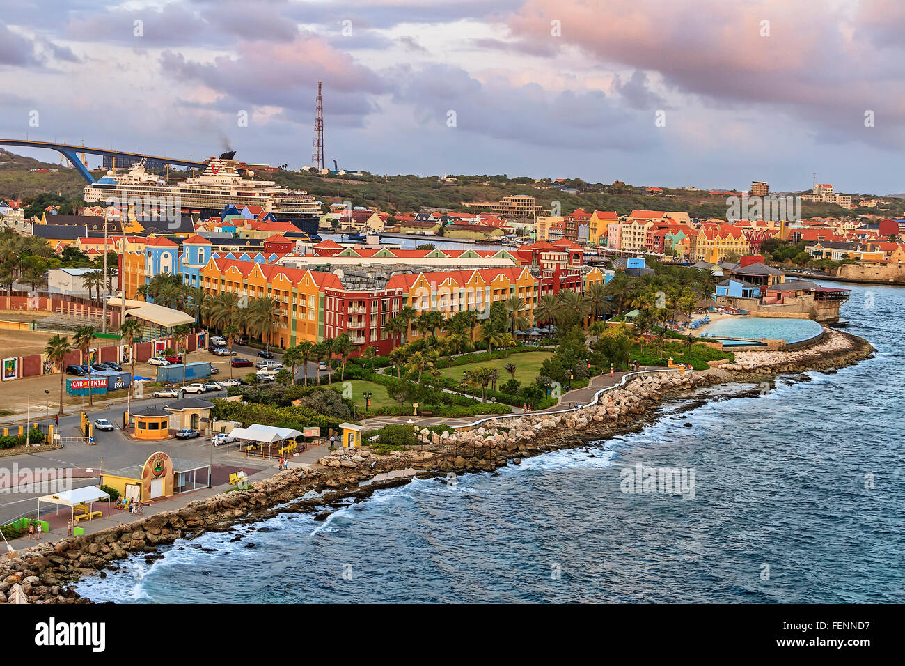 Porto di Curacao al tramonto Dutch West Indies Foto Stock