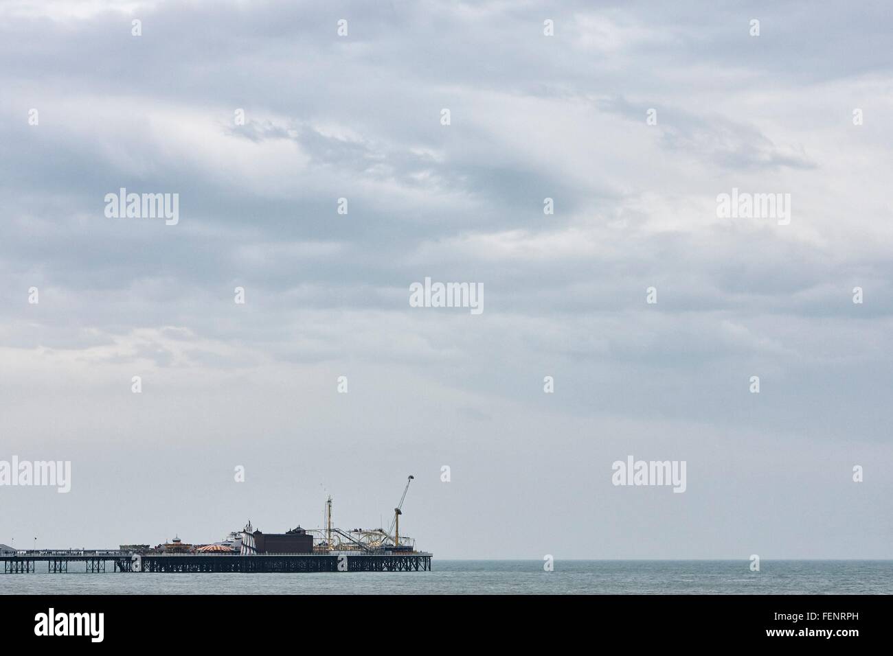 Seascape e il Brighton Pier e Brighton, Inghilterra Foto Stock