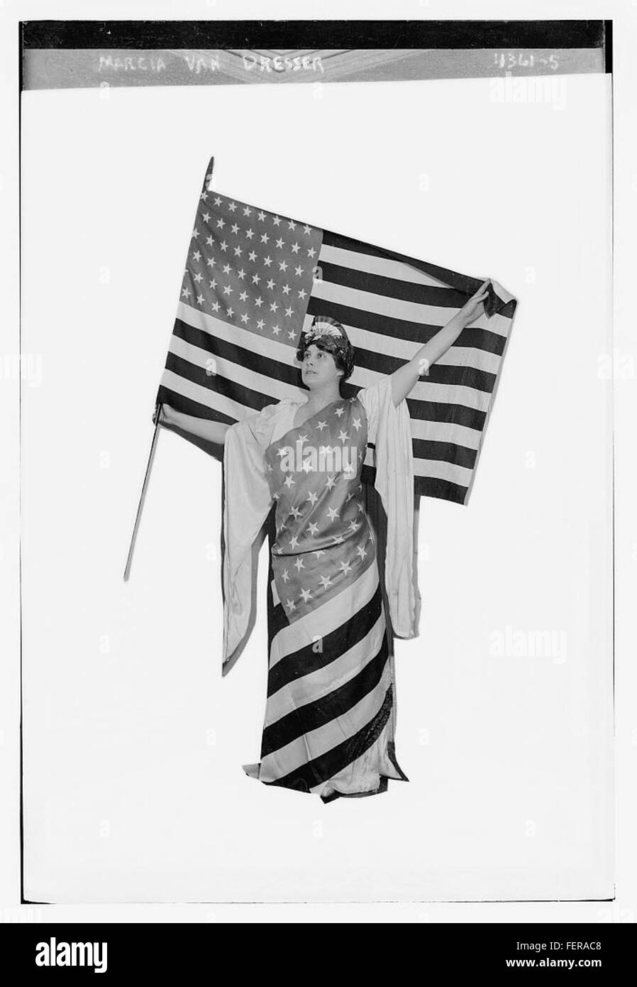 Marcia Van Dresser era una figura influente, potenzialmente nota per i suoi contributi nelle arti, nell'educazione o in altri campi culturali. Questa voce si riferisce probabilmente a un ritratto o a un riconoscimento pubblico dei suoi risultati. Foto Stock