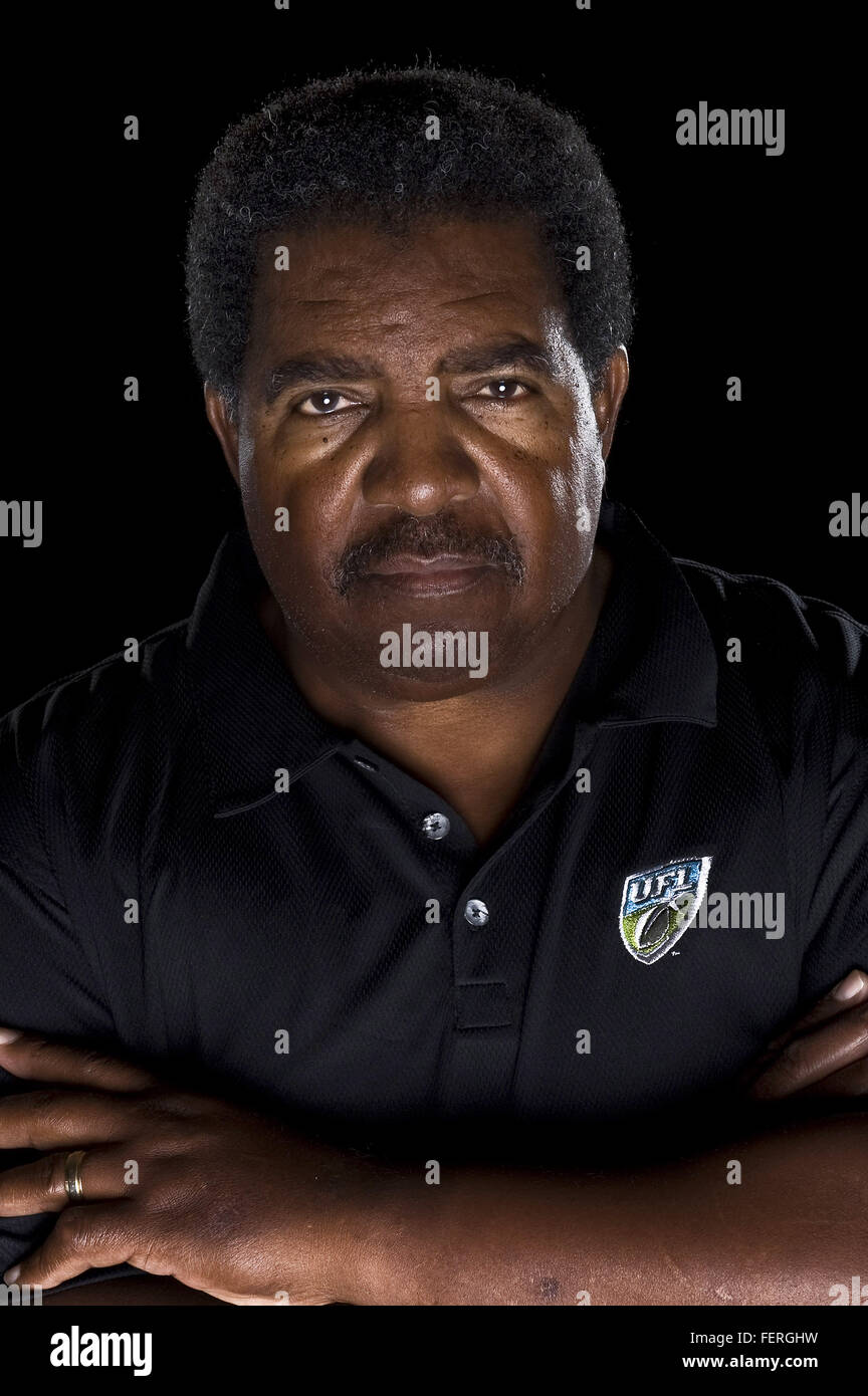 Orlando, Florida, Stati Uniti d'America. Xxi Aprile, 2009. San Francisco coach Dennis Green ritratto scatta durante la United Football League incontri presso il Rosen Shingle Creek. © Scott A. Miller/ZUMA filo/Alamy Live News Foto Stock