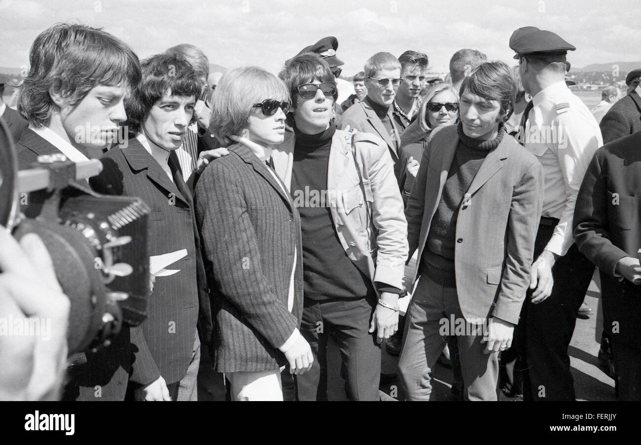 I Rolling Stones si sono esibiti ad Akershus, in Norvegia, un evento che ha presentato la loro iconica musica rock, attirando un pubblico giovane e contribuendo alla scena di intrattenimento culturale del paese. Foto Stock