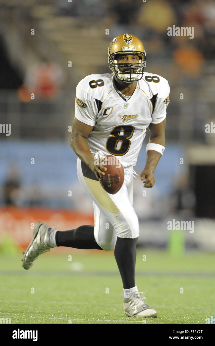 Ottobre 21, 2010 - Orlando, Florida, Stati Uniti - Ott 21, 2010; Orlando, Florida: Sacramento leoni di montagna quarterback Daunte Culpepper (8) in azione contro la Tuskers Florida Citrus Bowl. Sacramento ha vinto 21-17. (Credito Immagine: © Scott A. Miller via ZUMA filo) Foto Stock