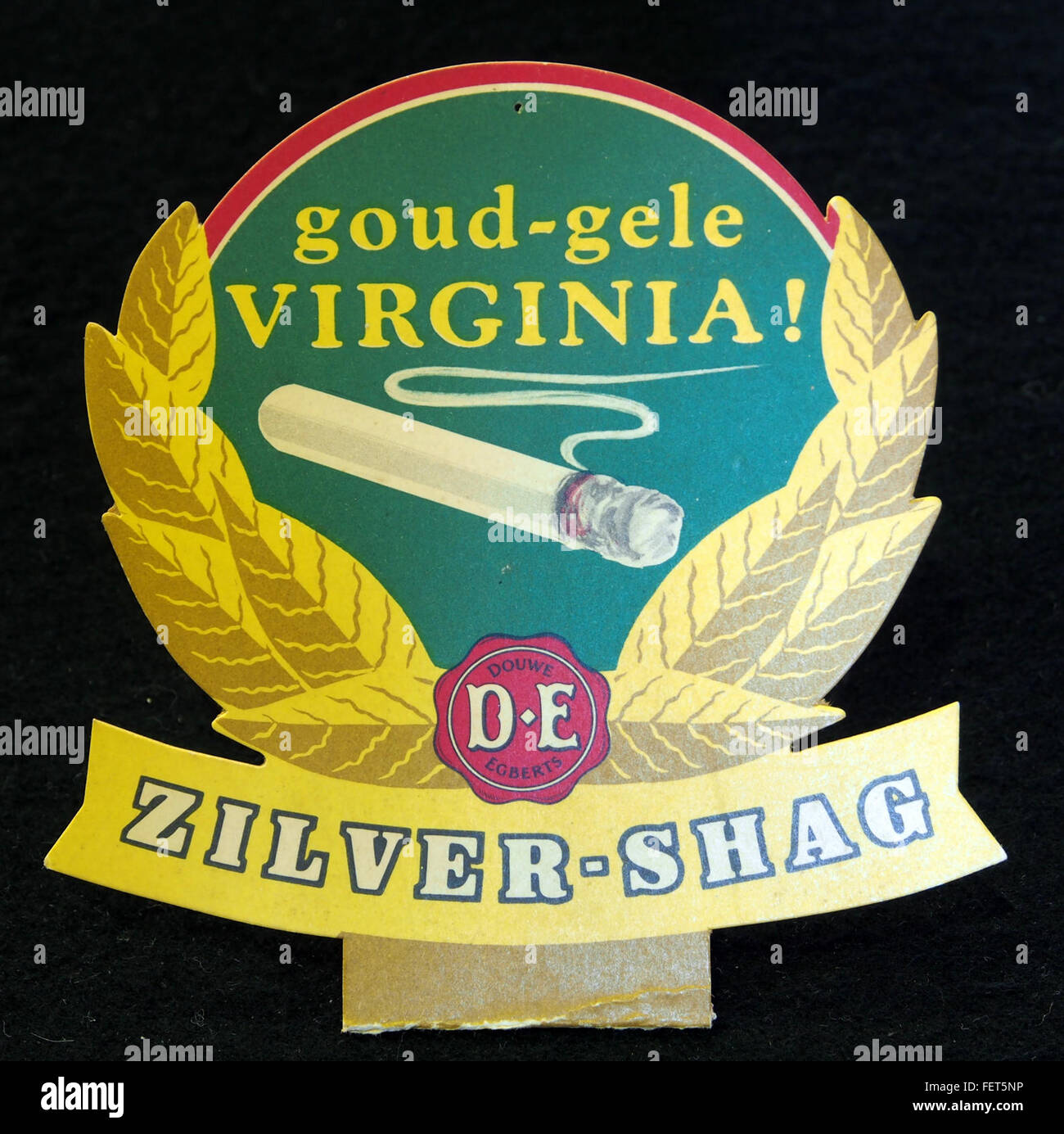 Goud-gele VIRGINIA Zilver-Shag, Douwe Egberts, kartonnen toonbankreklame, foto 2 Foto Stock