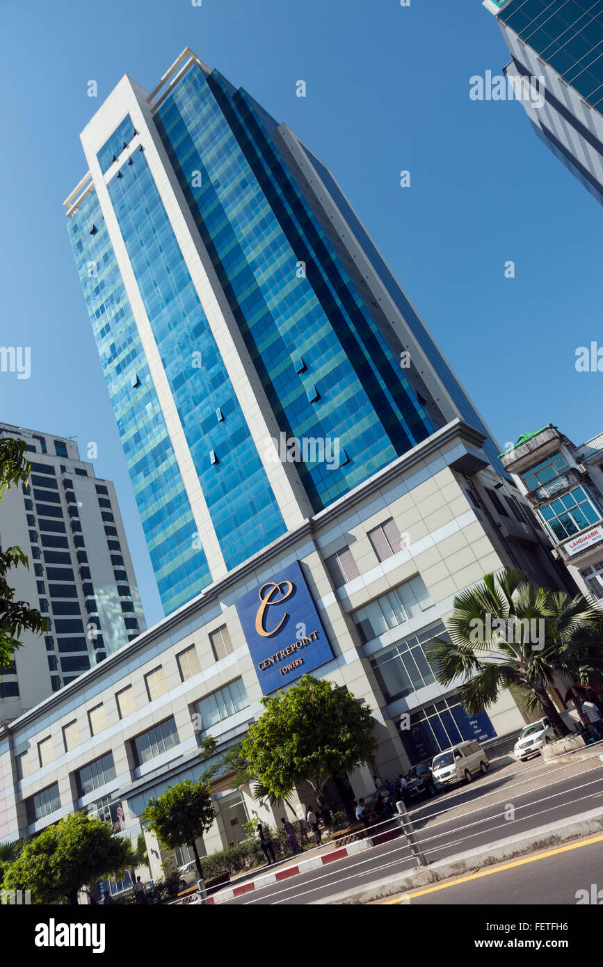Grattacielo a Rangoon, Birmania Foto Stock