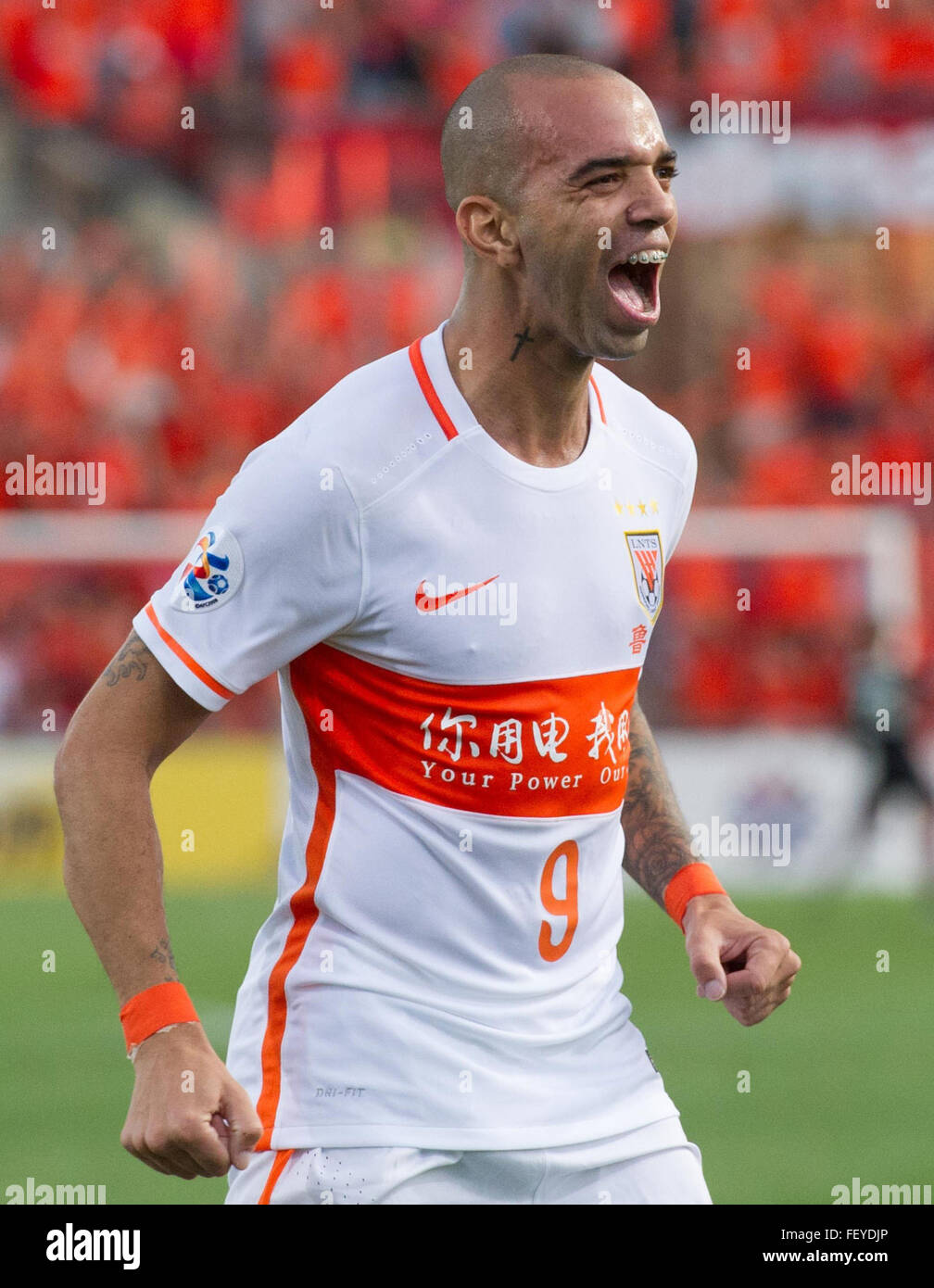 Adelaide, Australia. Il 9 febbraio, 2016. Diego Tardelli Martins di Shandong Luneng celebra dopo rigature durante l'AFC Champions League play-off match tra Shandong Luneng e Adelaide uniti a Hindmarsh Stadium di Adelaide, Australia, Febbraio 9, 2016. Shandong Luneng ha vinto 2-1. © Bai Xue/Xinhua/Alamy Live News Foto Stock Adelaide, Australia. Il 9 febbraio, 2016. Diego Tardelli Martins di Shandong Luneng celebra dopo rigature durante l'AFC Champions League play-off match tra Shandong Luneng e Adelaide uniti a Hindmarsh Stadium di Adelaide, Australia, Febbraio 9, 2016. Shandong Luneng ha vinto 2-1. © Bai Xue/Xinhua/Alamy Live News Foto Stock