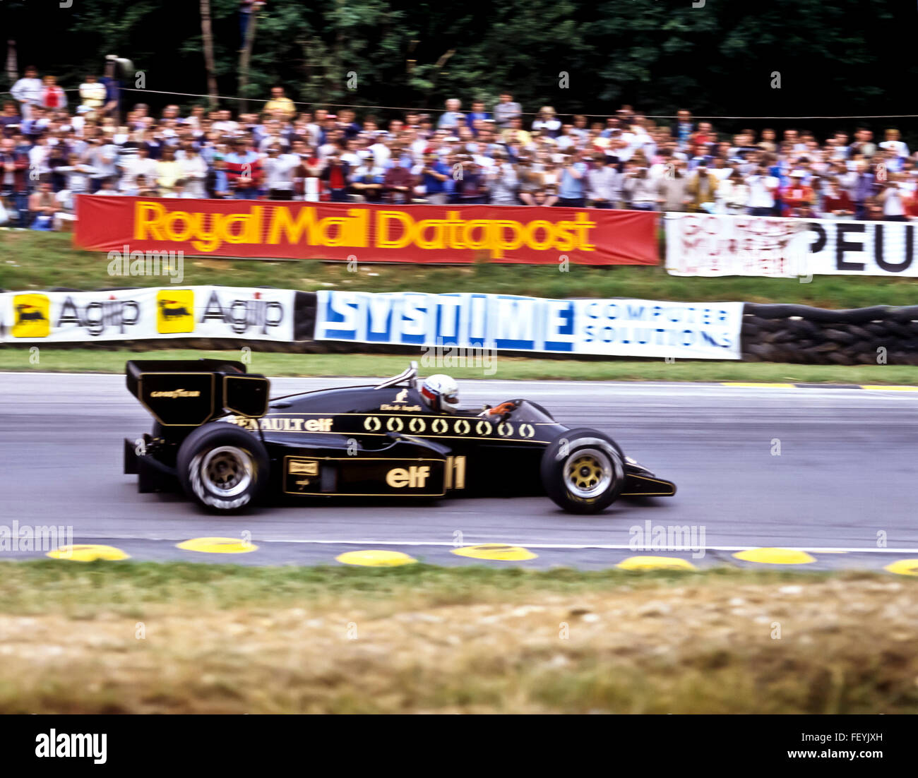 AA 6894. Archival 1984, British GP, Brands Hatch, Lotus Renault, Elio de Angelis, Kent, Inghilterra Foto Stock